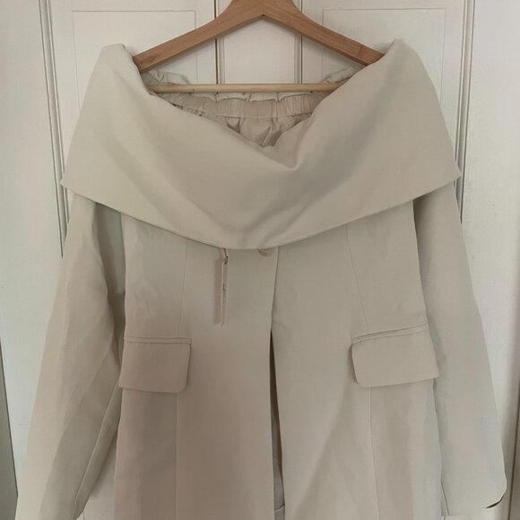 (NWT) Sierra Darien Cut Out Shoulder Jacket - White - Picture 5 of 8